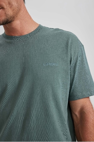 Oversize Fit Crew Neck Short Sleeve T-Shirt