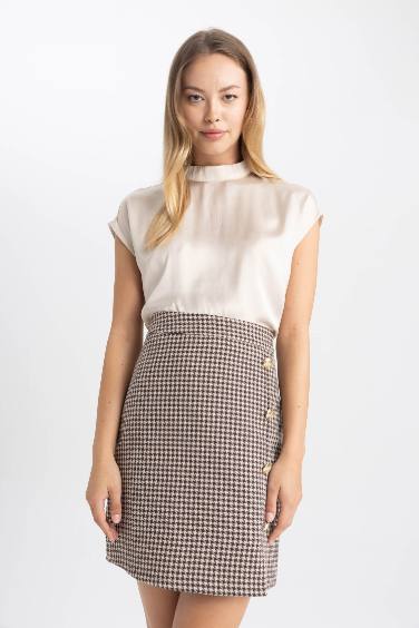 Regular Fit Half Turtleneck Sleeveless Blouse