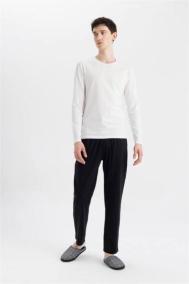 Футболка с круглым вырезом