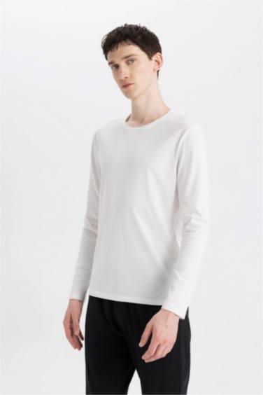 Футболка с круглым вырезом