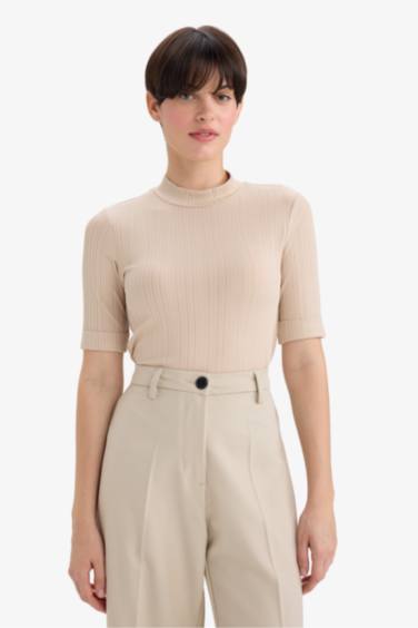 Woman Short Sleeve T-Shirt