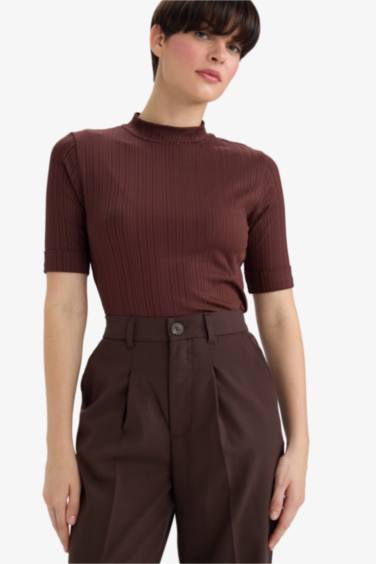 Regular Fit Yarım Balıkçı Yaka Fitilli Kaşkorse Kısa Kollu Tişört