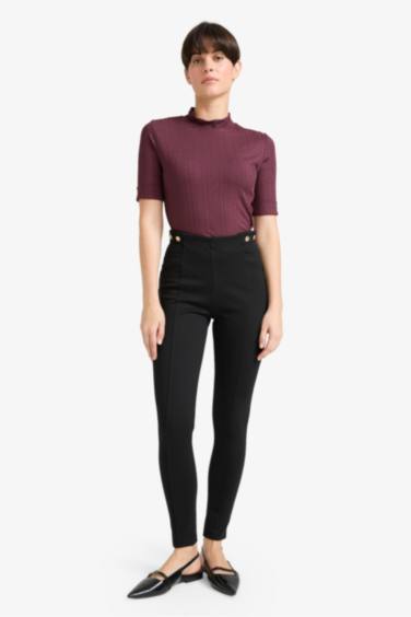 تيشيرت نص ردن قصة عادية مضلع بياخة عالية