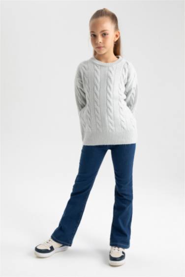 Свитер стандартного кроя с круглым вырезом для девочек