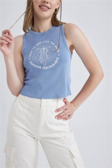 تيشيرت كت مطبوع مضلع بتأثير باهت