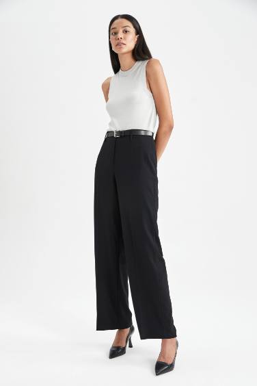 Regular Fit Crew Neck Sleeveless Tank Top