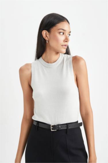 Regular Fit Crew Neck Sleeveless Tank Top