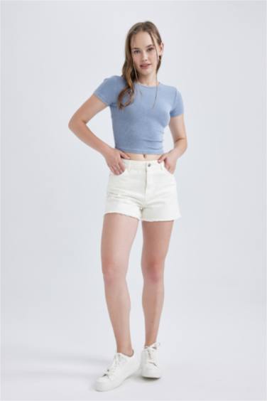 تيشيرت نص ردن مضلع بتأثير باهت