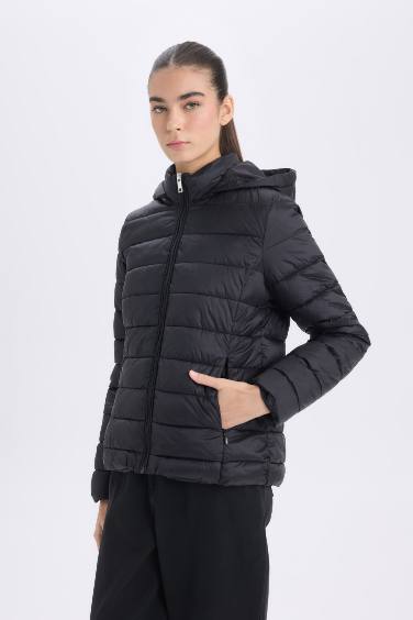 Su Geçirmez Hafif Şişme Mont Kapüşonlu Kapitoneli Fermuarlı Cepli Basic Düz Mevsimlik