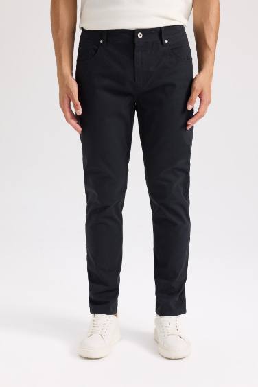 Pantalon chino slim en gabardine avec poches