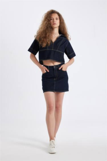 جيبة جينز قصير قصة عادية