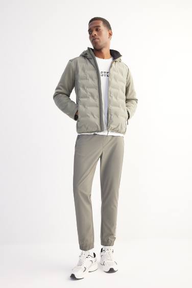 جاكيت سليم فيت بغطاء للرأس و سحاب من DeFactoFit