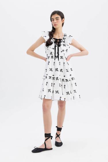 Lug Von Siga x DeFacto Bodycon V-Neck Embroidery Mini Dress