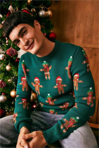 New Year Themed Standard Fit Patterned Knitted Pullover