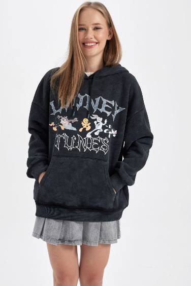 Oversize Fit Looney Tunes Licensed Sweatshirt