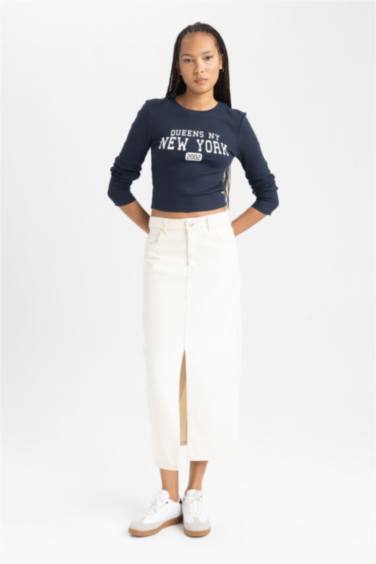 تي شيرت كم طويل سليم فيت مضلع برقبة مستديرة