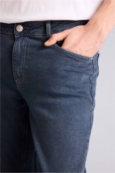 Pedro Slim Fit Jeans
