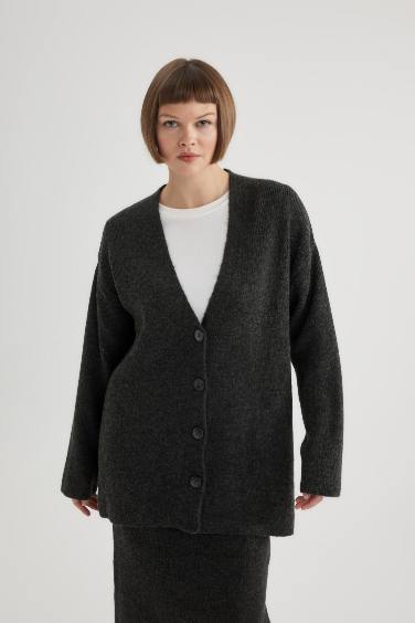 Oversize Fit V-Neck Cardigan