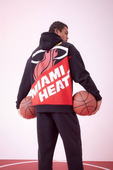 DeFactoFit NBA Miami Heat Oversize Geniş Kalıp Kapüşonlu Kalın Sweatshirt