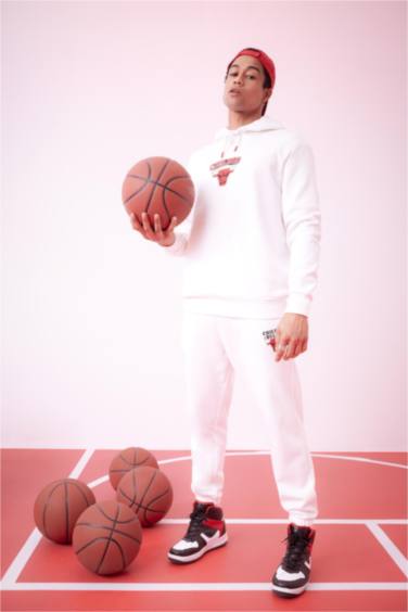 سويت شيرت تقيل قصة عادية بكابيشون من شيكاغو بولز DeFactoFit