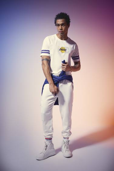 DeFactoFit NBA Los Angeles Lakers Standard Fit Short Sleeve T-Shirt