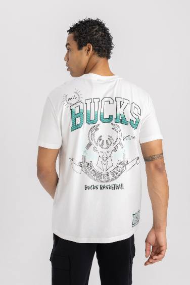 DeFactoFit NBA Milwaukee Bucks Standard Fit Short Sleeve T-Shirt