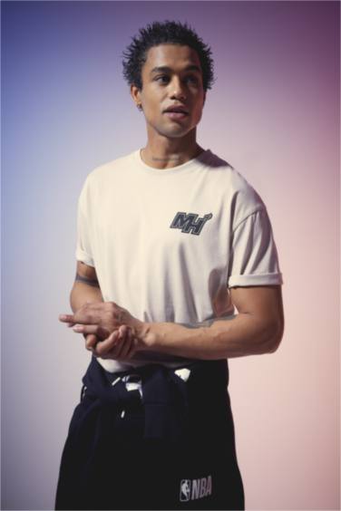 Boxy Fit Licensed by the NBA Miami Heat Crew Neck T-Shirt