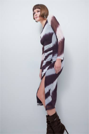 тығыз көйлек дөңгелек жаға ұзын жеңді Ұзын жеңді трикотаж көйлек