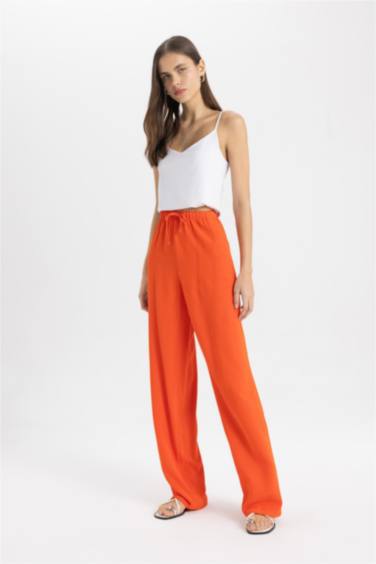 Брюки прямого кроя с высокой талией