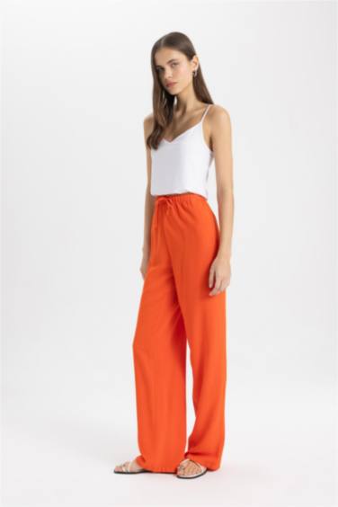 Брюки прямого кроя с высокой талией