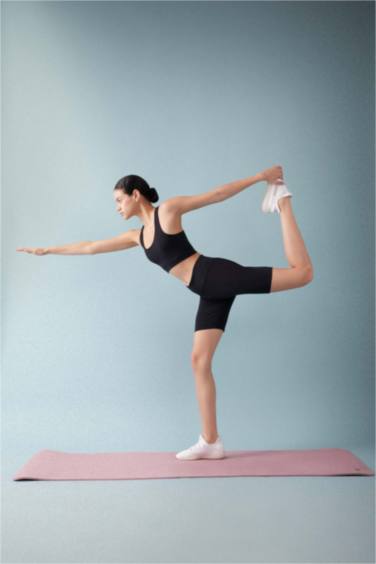 ليجن رياضي قصير بريميوم من DeFactoFit