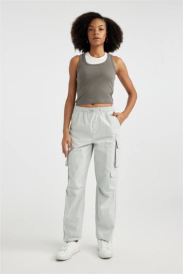 Брюки карго с высокой талией из габардина