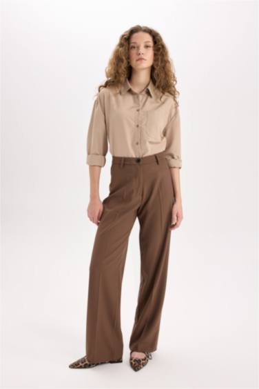 Брюки с высокой талией и широкими штанинами