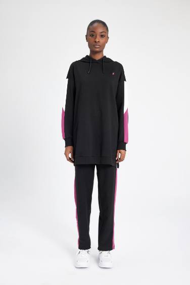 سويت شيرت رياضي بطبعة شعار قصة طويلة من DeFactoFit