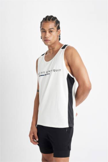 تي شيرت كت سليم فيت من DeFactoFit