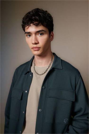 Relax Fit Çıtçıt Kapamalı Uzun Kollu Gömlek