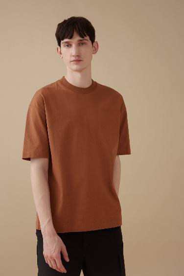 Oversize Fit Crew Neck Short Sleeve T-Shirt