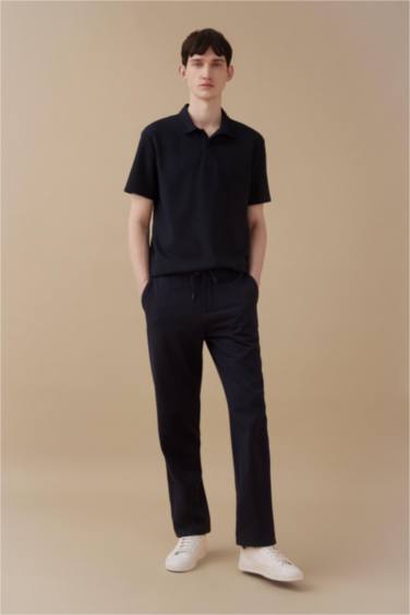 T-Shirt Polo Coupe Régulière à Manches Courtes