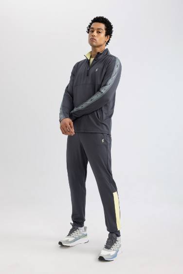 سويت شيرت سليم فيت بياخة عالية بسحاب من DeFactoFit