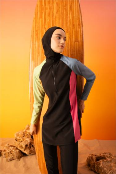 Regular Fit Color Blocked 4 Piece Burkini Set