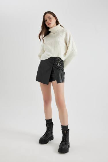 Regular Fit Faux Leather Normal Waist Short