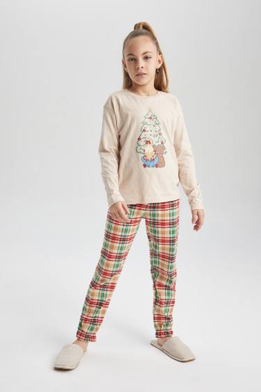 Girl Christmas Themed 2 Piece Pajama Set