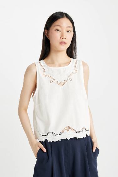 Regular Fit Round Neck Linen Blend Sleeveless Blouse