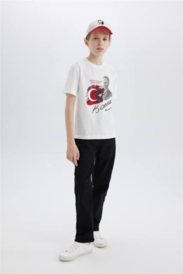 Boy Straight Fit Standard Leg Jeans