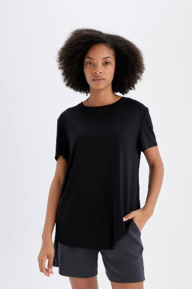 تيشيرت رياضي نص كم أسود اوفر سايز من DeFactoFit