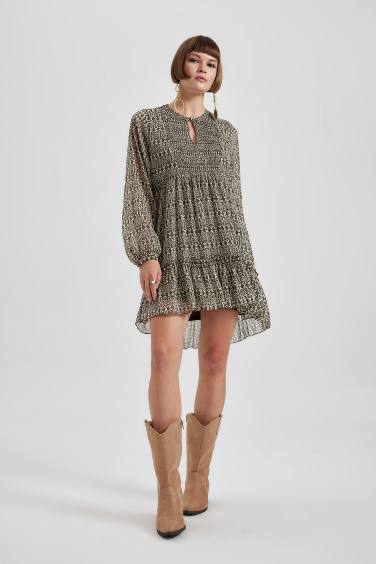 فستان قصير شيفون كم طويل بياقة مدورة