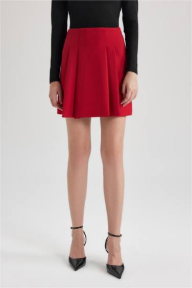 جيبة بليسيه قصيرة بوسط عادي