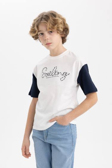 Boy Oversize Fit Crew Neck Embroidered T-Shirt