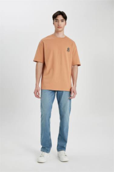 تيشيرت مطبوع قصة مريحة بياخة مستديرة