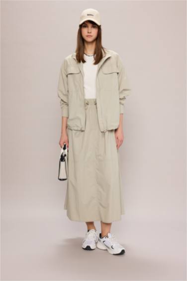 تنورة طويلة بقصة A